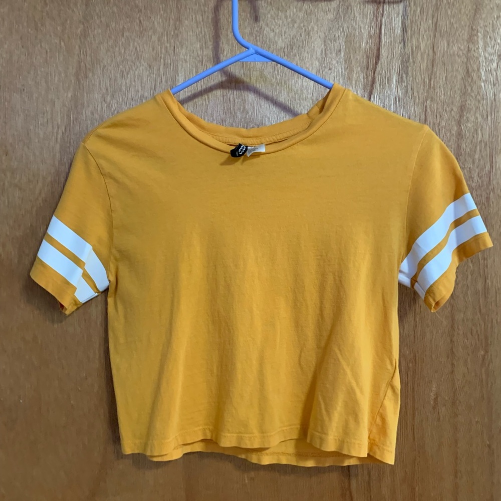 Mustard yellow crop tshirt